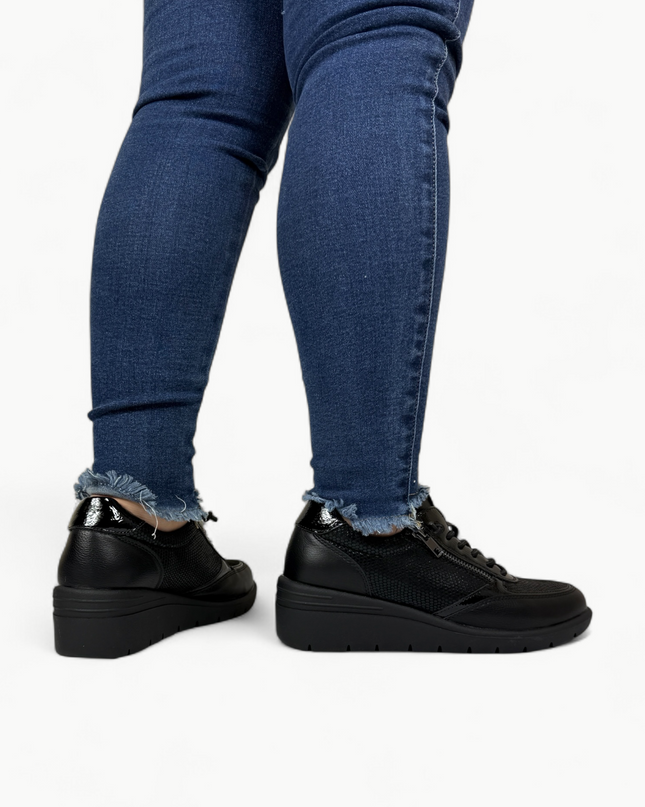 Zapatilla Noir ®