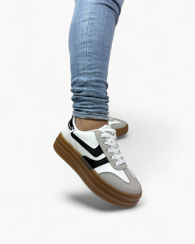 Zapatilla Nova ®
