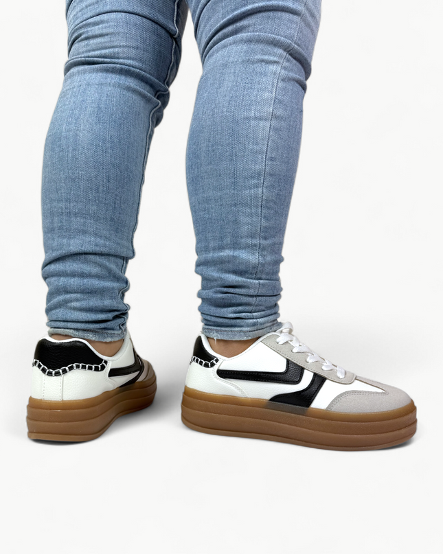 Zapatilla Nova ®